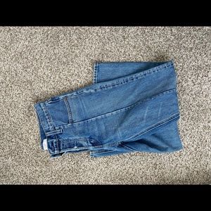 LEVIS STRAIGHT ALTERED JEAN